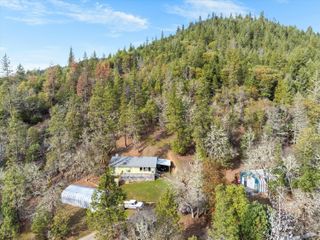 18525 E Evans Creek Road, Rogue River, OR 97537