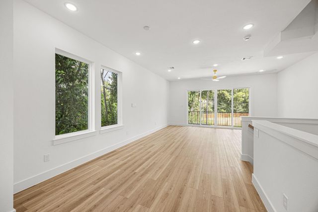 6023 Maybell Street, Houston, TX 77091