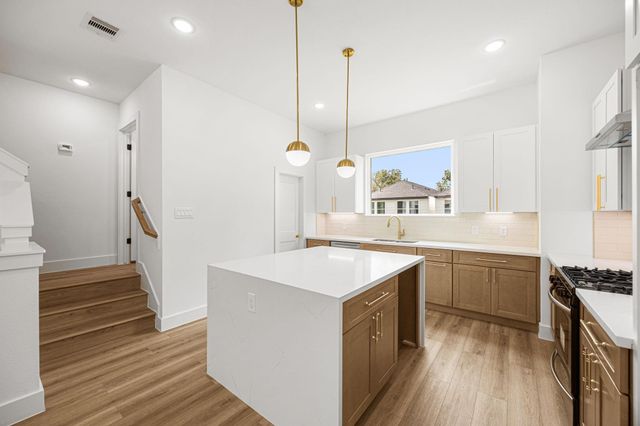 6023 Maybell Street, Houston, TX 77091