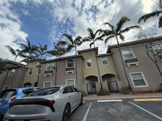 2851 W Prospect Road 207, Tamarac, FL 33309