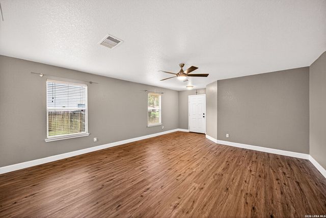 7447 SADDLE BEND DR, San Antonio, TX 78238