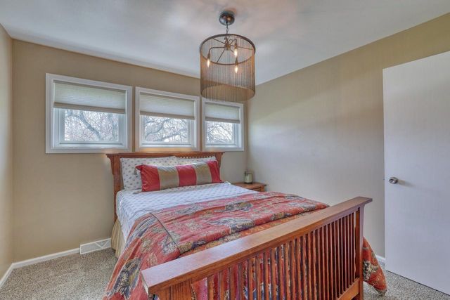 10912 W Kaul AVENUE, Milwaukee, WI 53225
