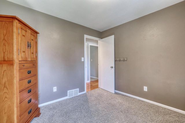 10912 W Kaul AVENUE, Milwaukee, WI 53225