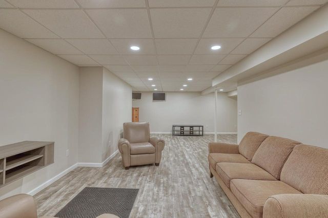 10912 W Kaul AVENUE, Milwaukee, WI 53225