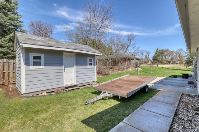 10912 W Kaul AVENUE, Milwaukee, WI 53225