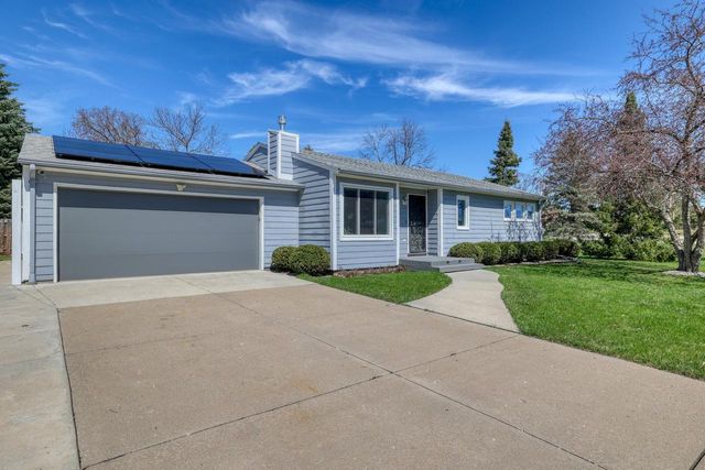 10912 W Kaul AVENUE, Milwaukee, WI 53225