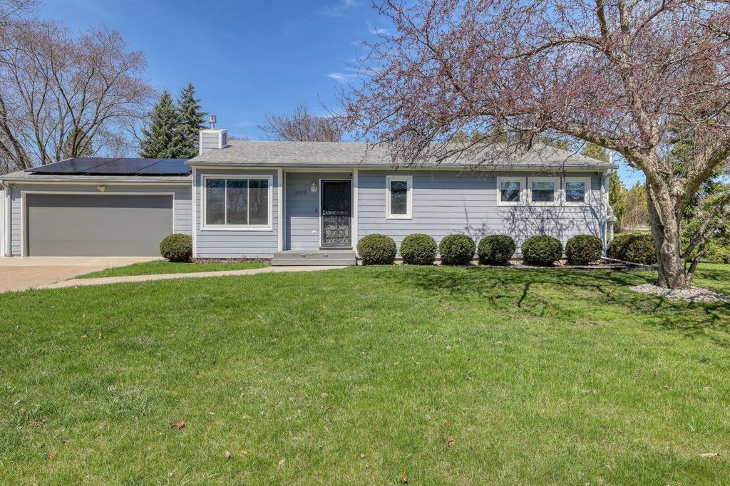 10912 W Kaul AVENUE, Milwaukee, WI 53225