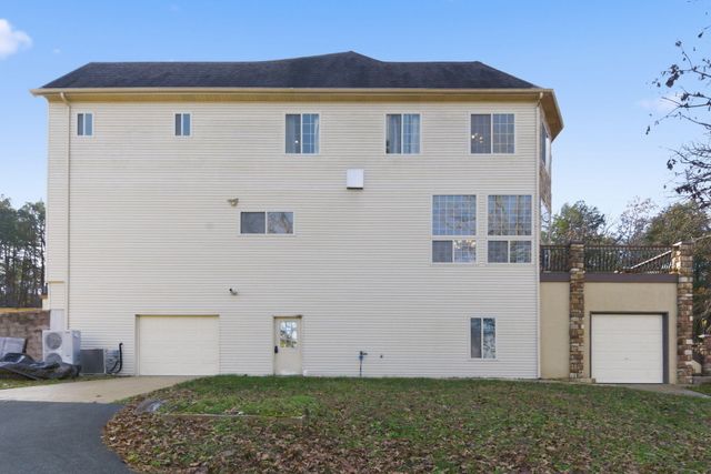 200 Barnes Lane, Branson, MO 65616