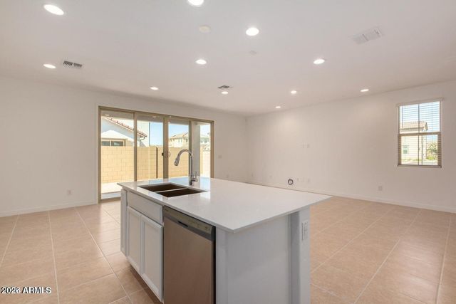 9909 E TAHOE Avenue, Mesa, AZ 85212