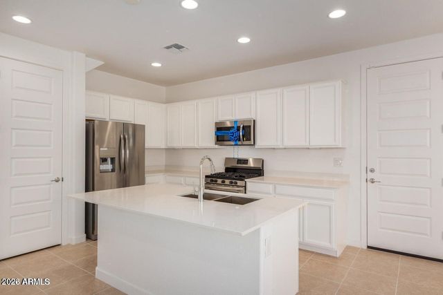 9909 E TAHOE Avenue, Mesa, AZ 85212