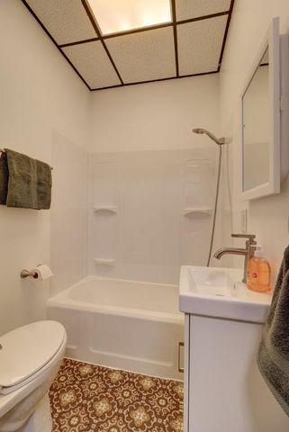 802 W 4th Street, Sterling, IL 61081