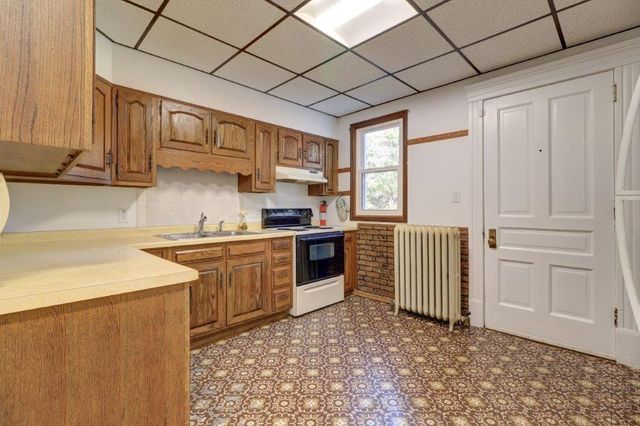 802 W 4th Street, Sterling, IL 61081