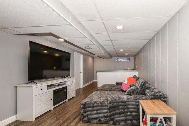3455 E Cudahy AVENUE, Cudahy, WI 53110