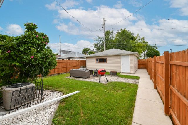 3455 E Cudahy AVENUE, Cudahy, WI 53110