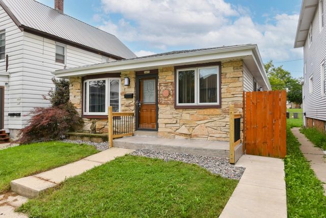 3455 E Cudahy AVENUE, Cudahy, WI 53110