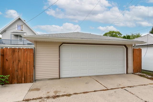 3455 E Cudahy AVENUE, Cudahy, WI 53110