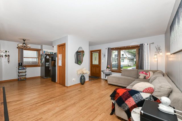 3455 E Cudahy AVENUE, Cudahy, WI 53110