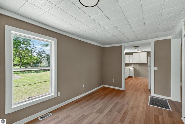 110 E Tyrell Street, St Louis, MI 48880