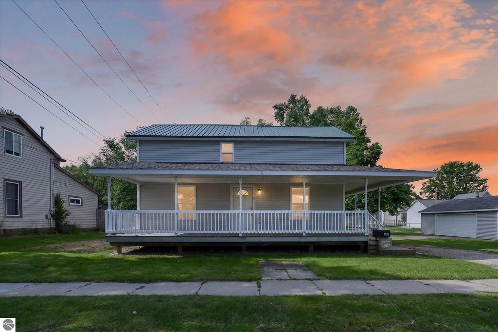 Image 1 of property listing at 110 E Tyrell Street, St Louis, MI 48880