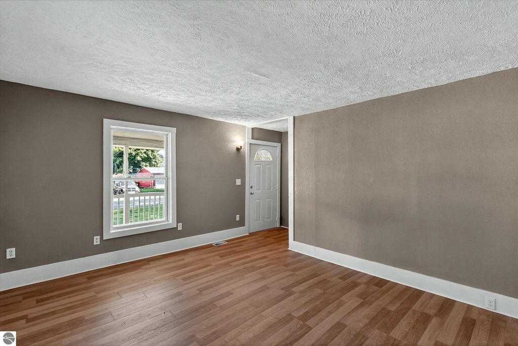 Image 14 of property listing at 110 E Tyrell Street, St Louis, MI 48880