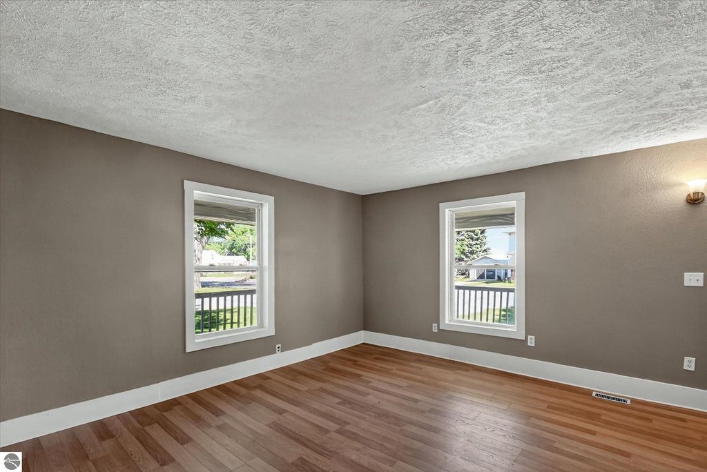 Image 15 of property listing at 110 E Tyrell Street, St Louis, MI 48880