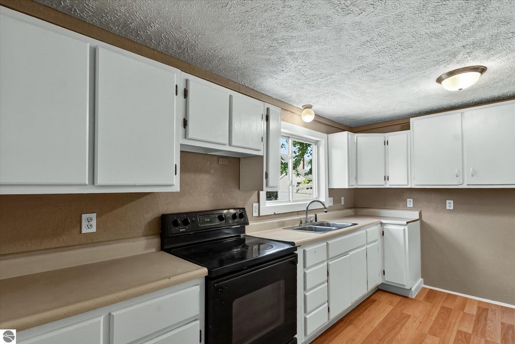 Image 16 of property listing at 110 E Tyrell Street, St Louis, MI 48880