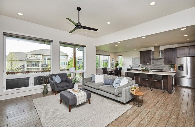 4722 152nd Street, Urbandale, IA 50323
