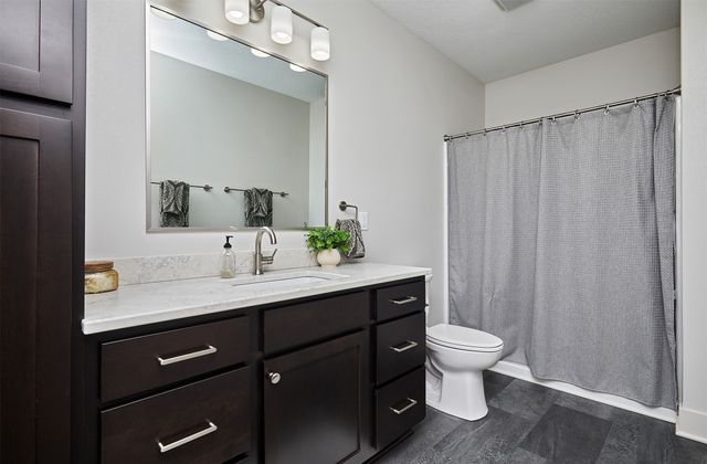 4722 152nd Street, Urbandale, IA 50323