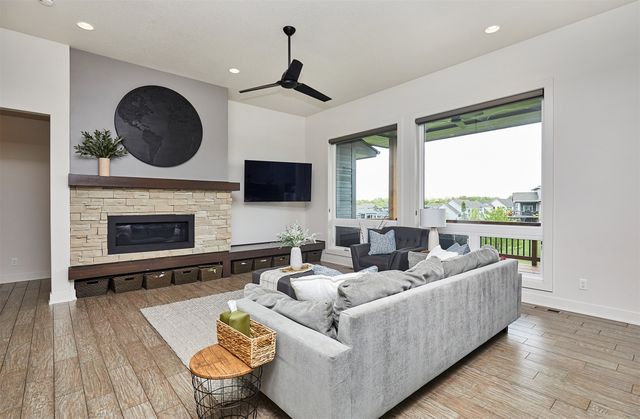 4722 152nd Street, Urbandale, IA 50323