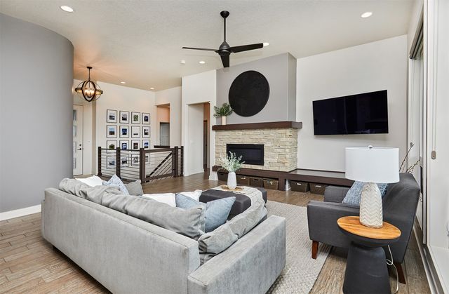 4722 152nd Street, Urbandale, IA 50323