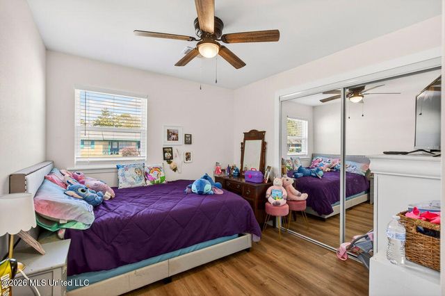 215 Maple Drive, Ocean Springs, MS 39564