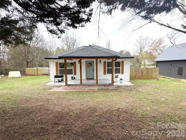 126 Laura Road, Mooresville, NC 28117