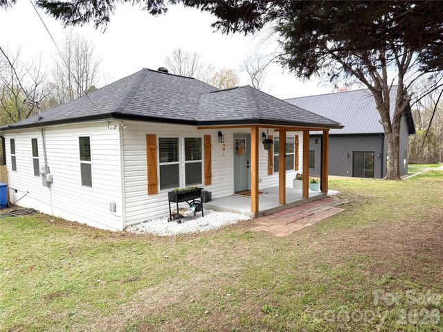 126 Laura Road, Mooresville, NC 28117