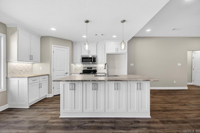 1117 Duke Drive, Bauxite, AR 72011