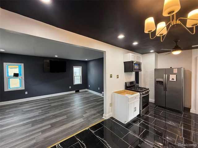 19424 Orleans Street, Detroit, MI 48203