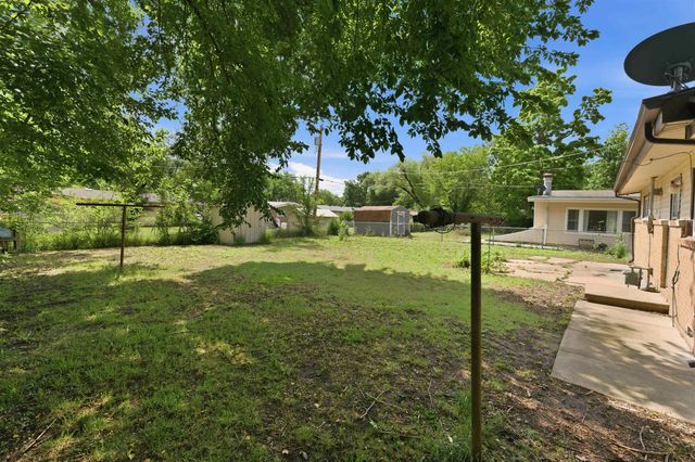 1448 N Prairie Ln, Derby, KS 67037