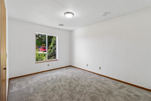 1111 Oak Street, Guthrie Center, IA 50115
