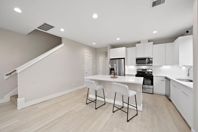 8672 Easthaven Boulevard, Houston, TX 77075