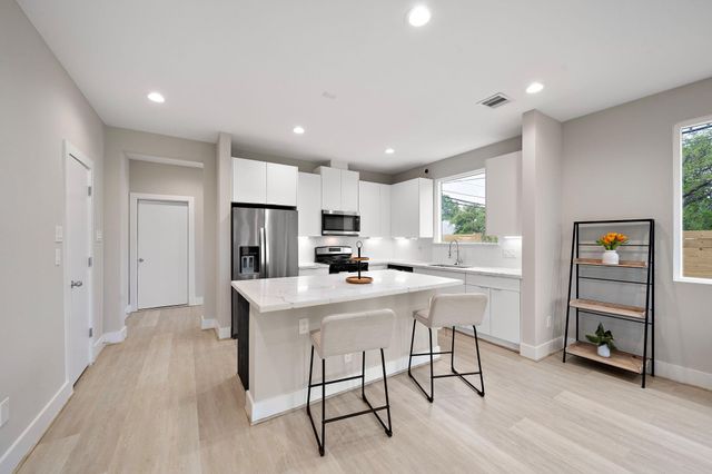 8672 Easthaven Boulevard, Houston, TX 77075