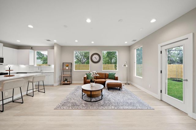 8672 Easthaven Boulevard, Houston, TX 77075