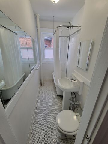 10 Alton Court 2, Brookline, MA 02446