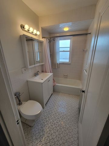 10 Alton Court 2, Brookline, MA 02446