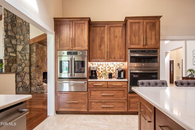 72 Fairway Drive, Bristol, TN 37620