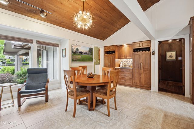 72 Fairway Drive, Bristol, TN 37620
