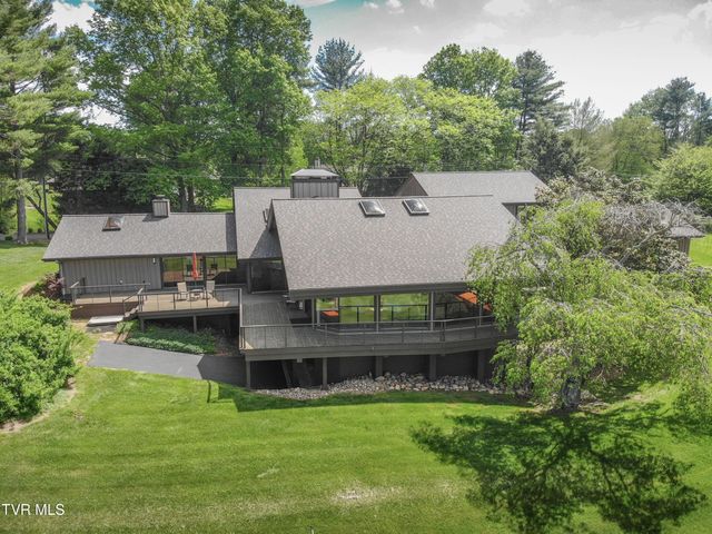 72 Fairway Drive, Bristol, TN 37620