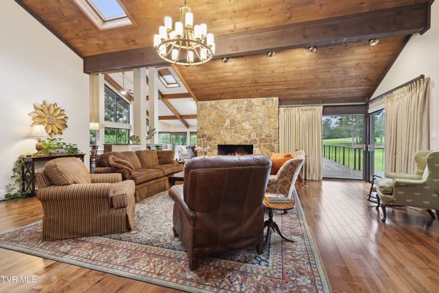 72 Fairway Drive, Bristol, TN 37620