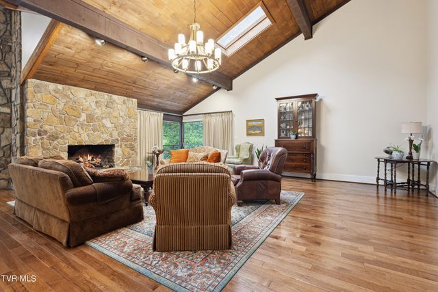 72 Fairway Drive, Bristol, TN 37620