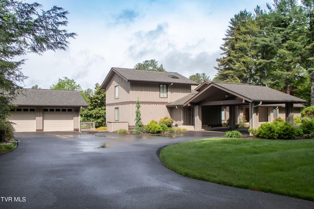 72 Fairway Drive, Bristol, TN 37620