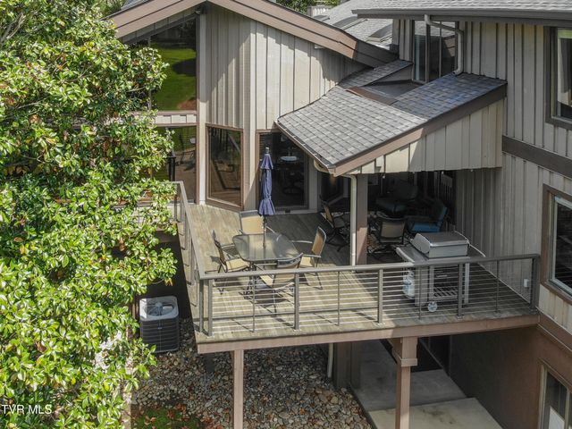 72 Fairway Drive, Bristol, TN 37620