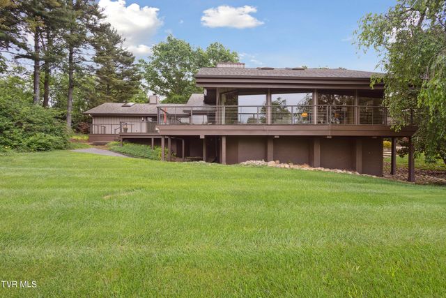 72 Fairway Drive, Bristol, TN 37620